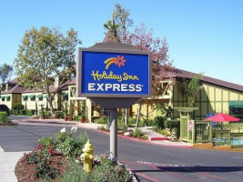 Holiday Inn Express Solvang Santa Ynez Valley outside
