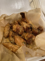Bleubird Wings Chicken Co. food