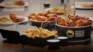 Buffalo Wild Wings Go' food