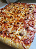 Pizza Delizia Italian Classics inside