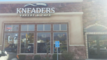 Kneaders Bakery Cafe food