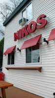 Niko's Place Roast Beef Seafood inside