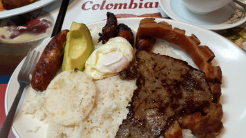 Mi Bella Colombia food