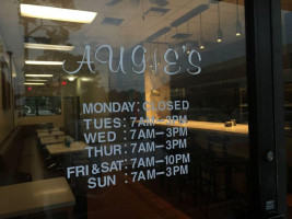 Augie's Bistro food