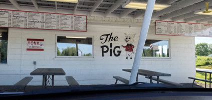 The Pig Bbq food
