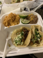 Pablo's Tacos Llc food