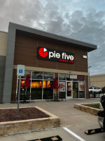 Pie Five outside