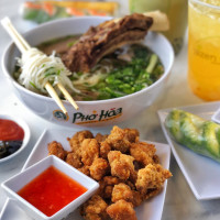 Pho Hoa And Jazen Tea food