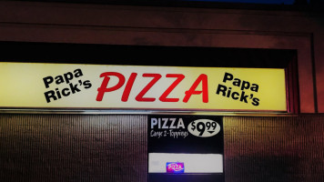 Papa Rick's Pizza food