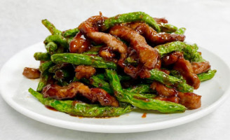 Pig Heaven Zhōng Cān Guǎn food