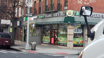 Evergreen Organic Food Deli outside