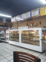 El Salvador Bakery Pupuseria food
