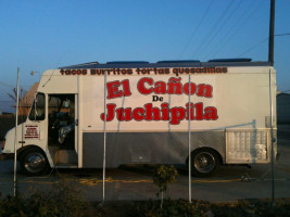 El Canon De Juchipila, Taco Truck outside