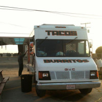 El Canon De Juchipila, Taco Truck outside