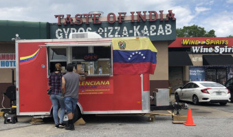 La Valenciana Comida Venezolana food