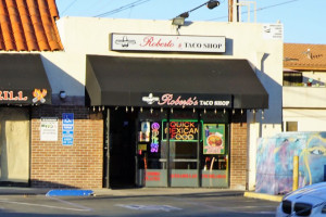 Roberto's Taco Shop Hillcrest inside