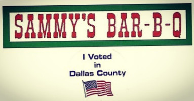 Sammy's Bar B Que inside