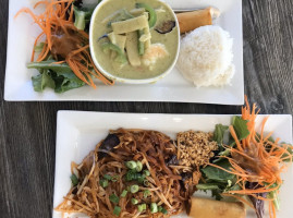 Royyim Thai Cuisine food