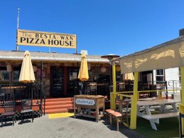 Besta Wan Pizza House inside