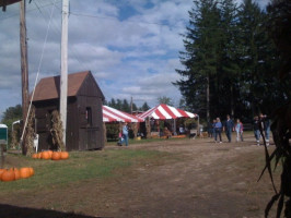 Cook's Orchard food