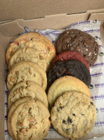 Insomnia Cookies outside