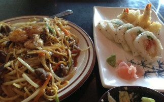 Nijiya Sushi Grill food