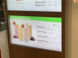 Pinkberry inside