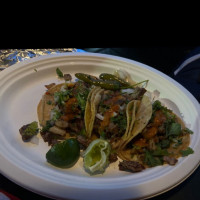Tacos Sin Fronteras food