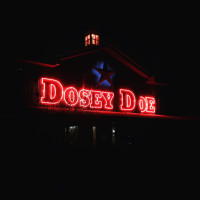 Dosey Doe The Big Barn food