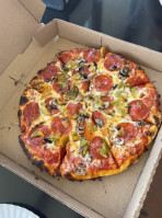 Sandia Crust Pizza Company food
