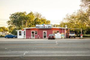 Herk's Store Grill outside