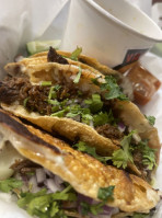 Villanos Tacos food