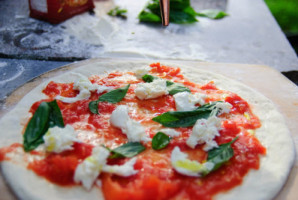 Lampo Neapolitan Pizzeria food