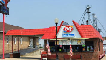 West Branch Dairy Queen outside