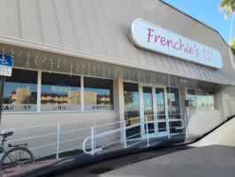 Frenchie's Grill outside