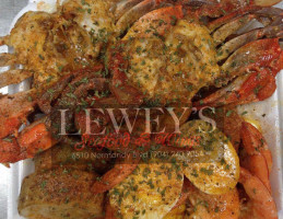 Lewey's Seafood And Wings food