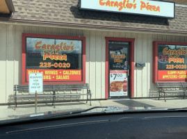 Caraglio's Pizza outside