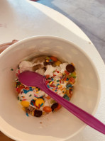 Go Crazy Frozen Yogurt, Milkshakes And Smoothies food