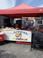 Arepas Papachon food