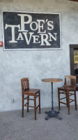 Poe's Tavern inside