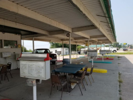 The Howdy Drive-in outside