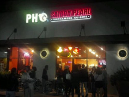 Pho Saigon Pearl food