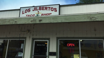 Los Jilbertos Mexican Fast Food inside