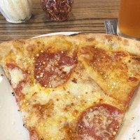 Slice Pizza & Brew food