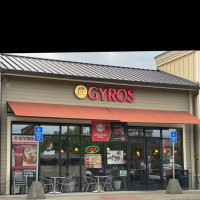 Mr. Gyros inside