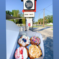 Donnie's Donuts food