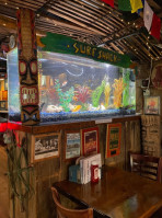 Flo's Clam Shack inside