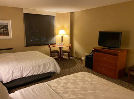 Holiday Inn Suites Duluth-downtown, An Ihg food