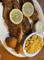 A J's Catfish Station Memphis food