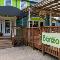 Banzo Restaurant outside